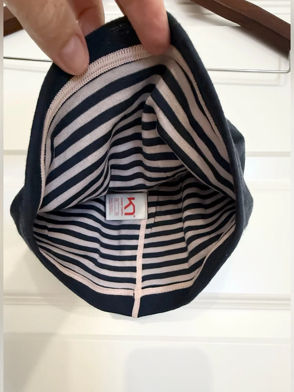 KARI TRAA Tikse Beanie in Dark Navy with Pink Colorway